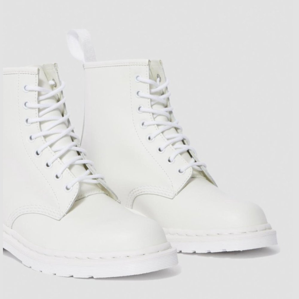 1460 MONO SMOOTH LEATHER LACE UP BOOTS